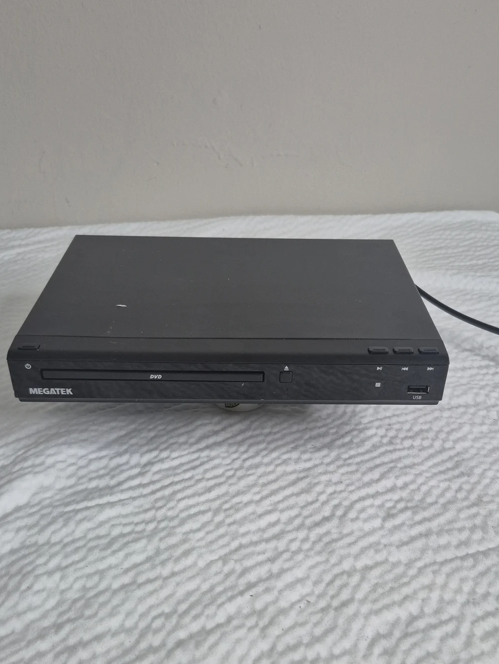Megatek DP-260M55HD DVD Player Black  USB Input Composite RCA
